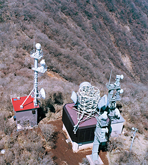 大山FPU基地局 鉄塔 空中線 局舎